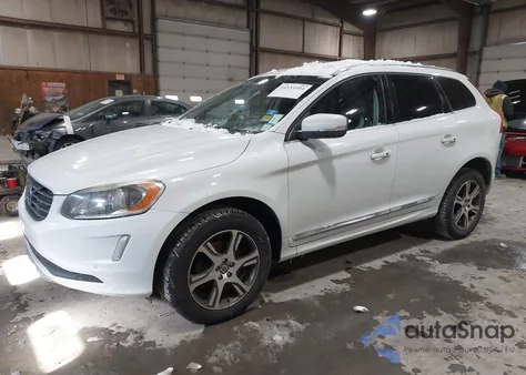 2015 Volvo Xc60 T6 z USA, uszkodzony, nr VIN YV4902RK2F2632760